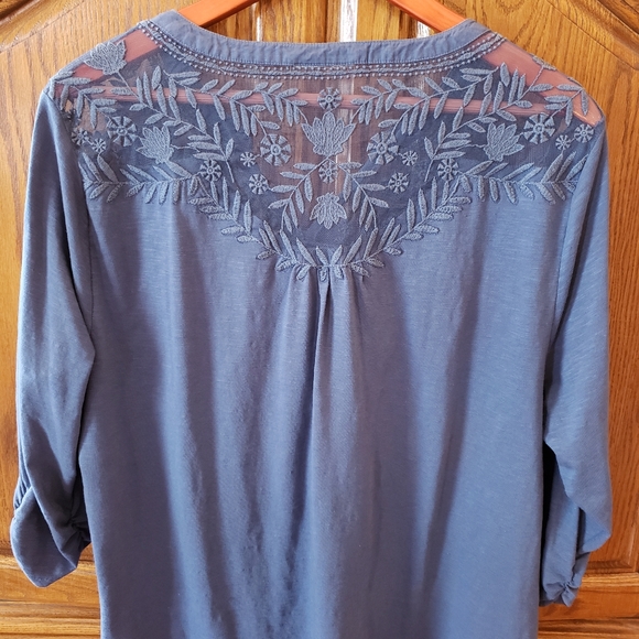 Lace Top Blouse! - Picture 2 of 7